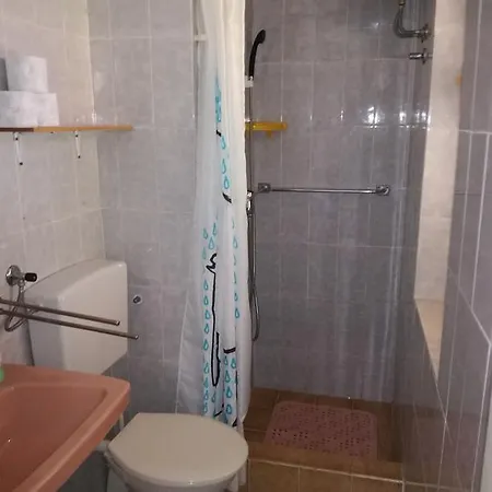 M * Jelsa (Hvar)